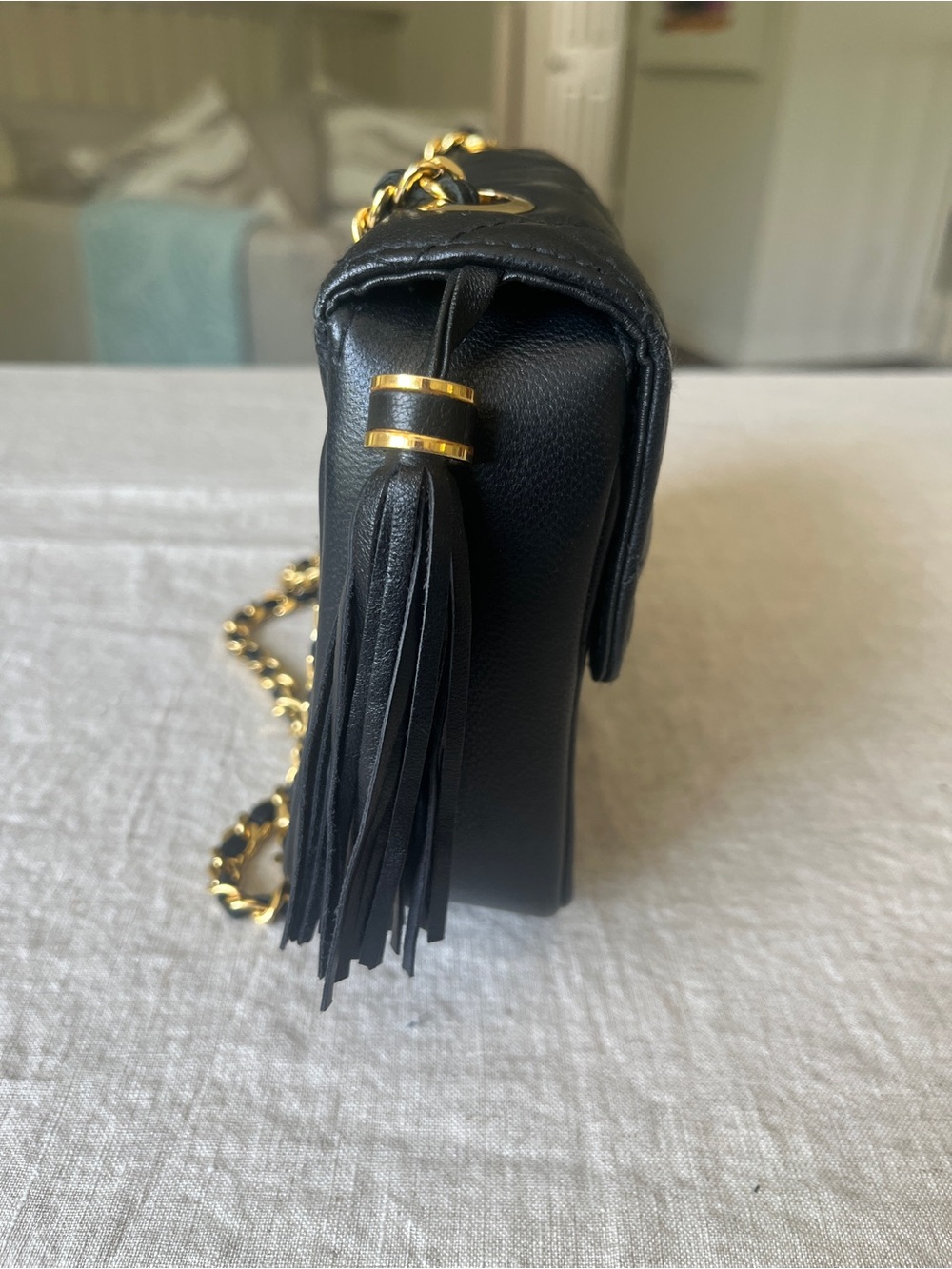 Givenchy Black Quilted Crossbody Bag with Gold Chain- VeryGood Condition - Picture 3 of 16